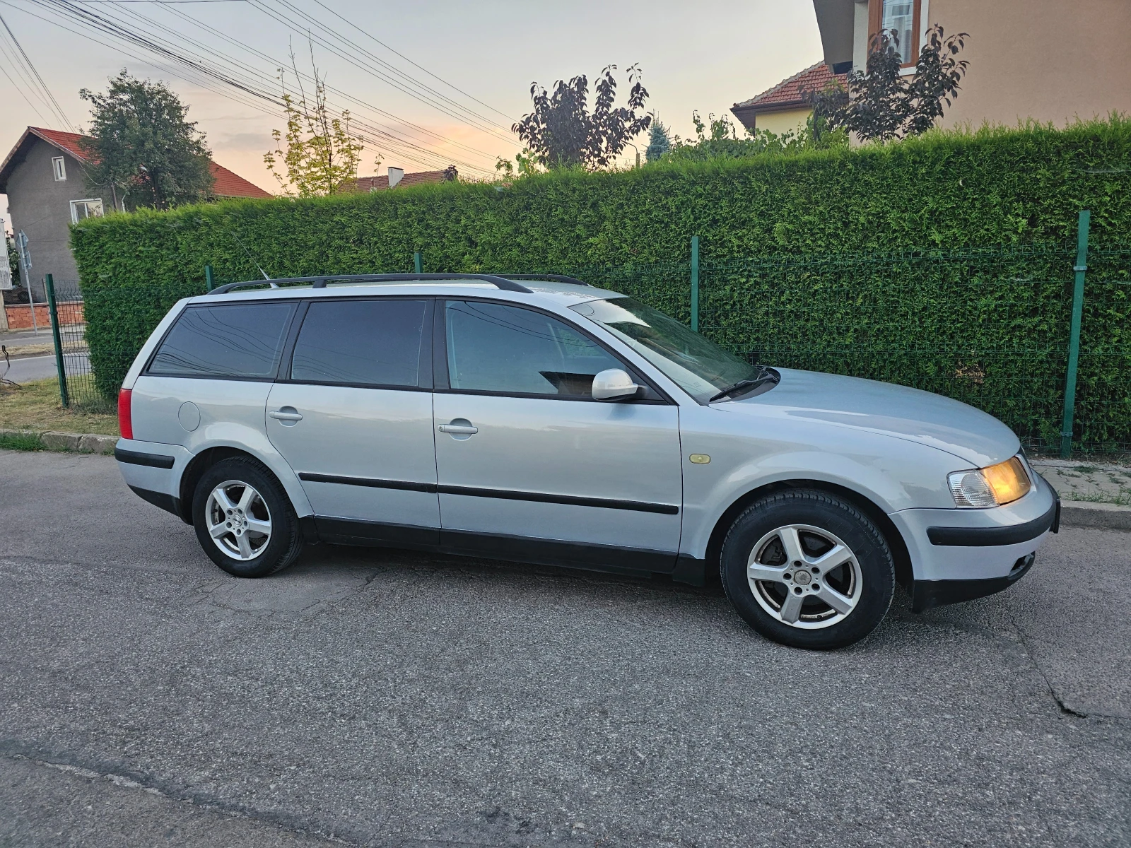 VW Passat 1.9TDI-Гаражен-Климатр, снимка 8 - Автомобили и джипове - 56081517
