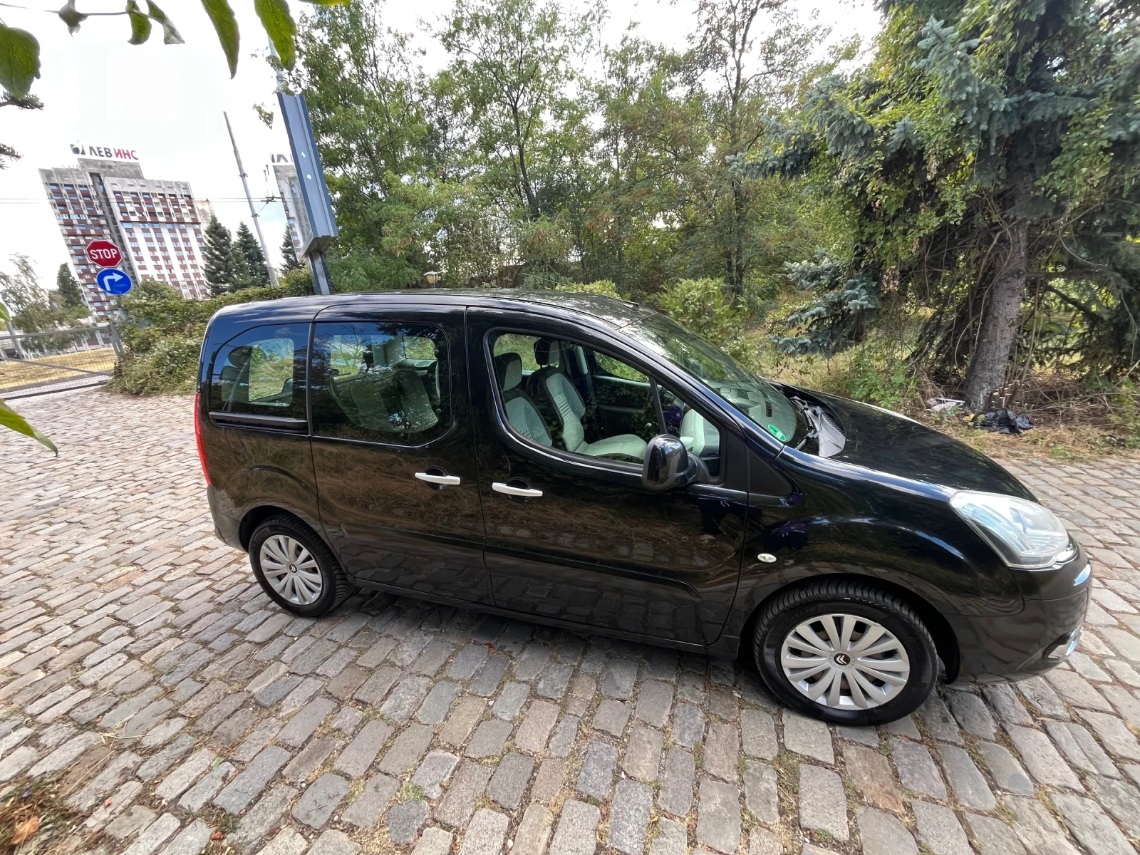 Citroen Berlingo 1.6HDI, снимка 6 - Автомобили и джипове - 56244785