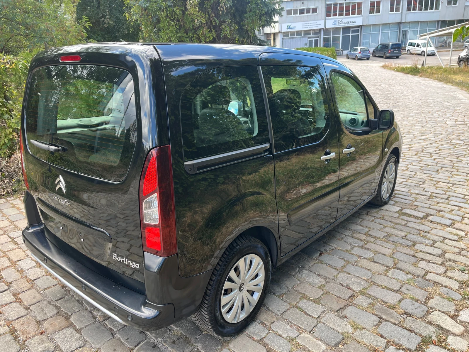 Citroen Berlingo 1.6HDI, снимка 8 - Автомобили и джипове - 56244785