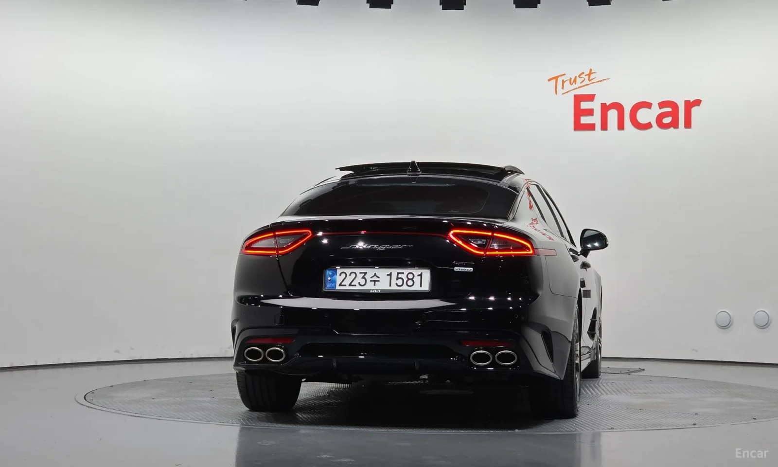 Kia Stinger 3.3 Turbo AWD\Full extri, снимка 4 - Автомобили и джипове - 56327722