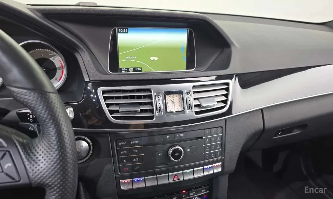Mercedes-Benz E 350  BlueTec 4MATIC * AMG * 360 * 64� �� *  | Mobile.bg � ����������� 12