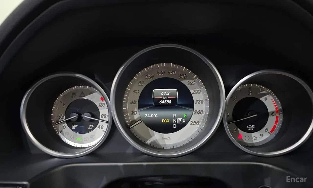 Mercedes-Benz E 350  BlueTec 4MATIC * AMG * 360 * 64� �� *  | Mobile.bg � ����������� 8