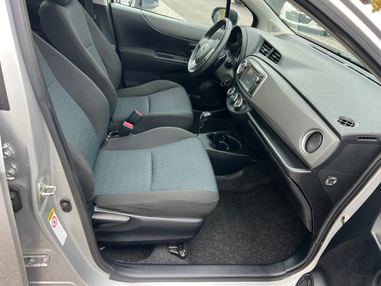 Toyota Yaris 1.3-��������� | Mobile.bg � ����������� 13