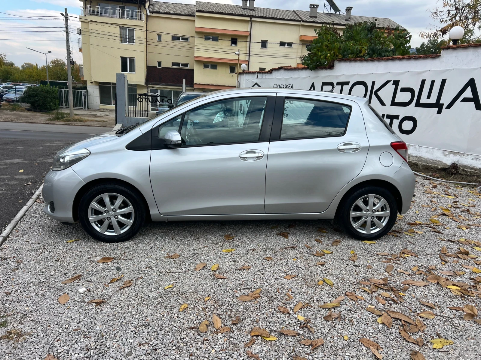 Toyota Yaris 1.3-��������� | Mobile.bg � ����������� 8