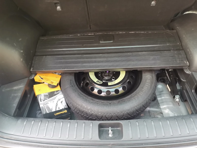 Hyundai Tucson 1, 7cdti klima, снимка 10 - Автомобили и джипове - 52874787