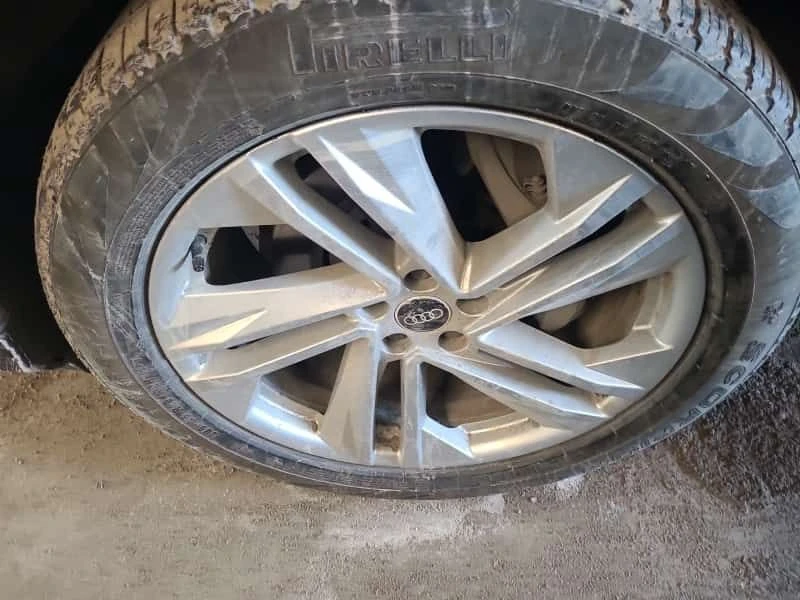 Audi Q7 * KOMFORT * CARFAX * ДВА КЛЮЧА * 7 МЕСТА - изображение 2