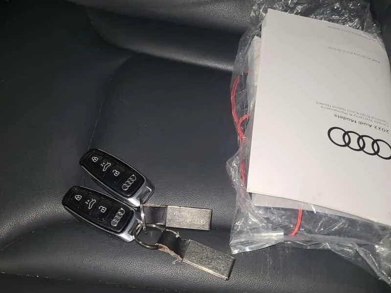 Audi Q7 * KOMFORT * CARFAX * ДВА КЛЮЧА * 7 МЕСТА - изображение 7