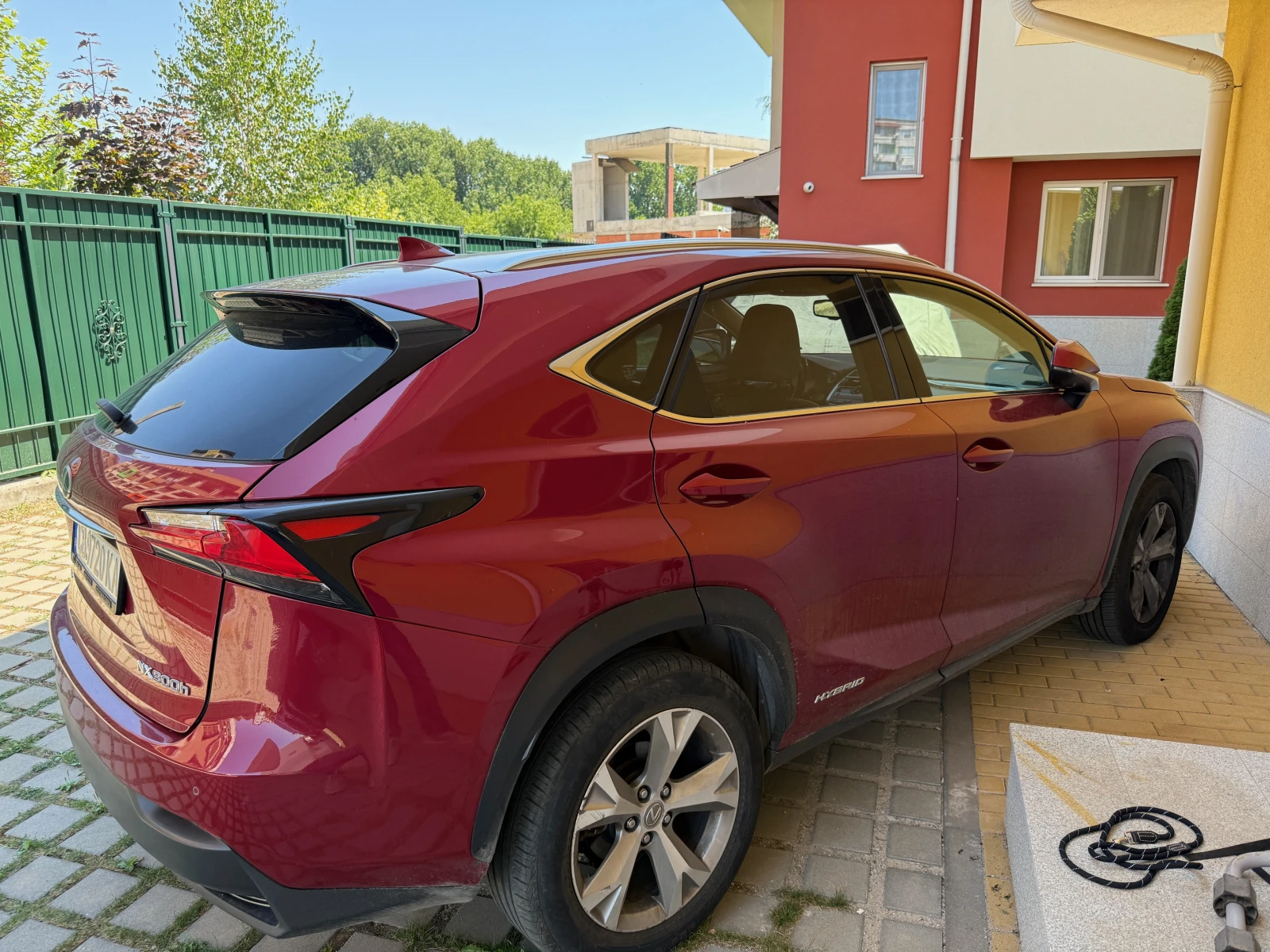 Lexus NX 300h Luxury - изображение 3