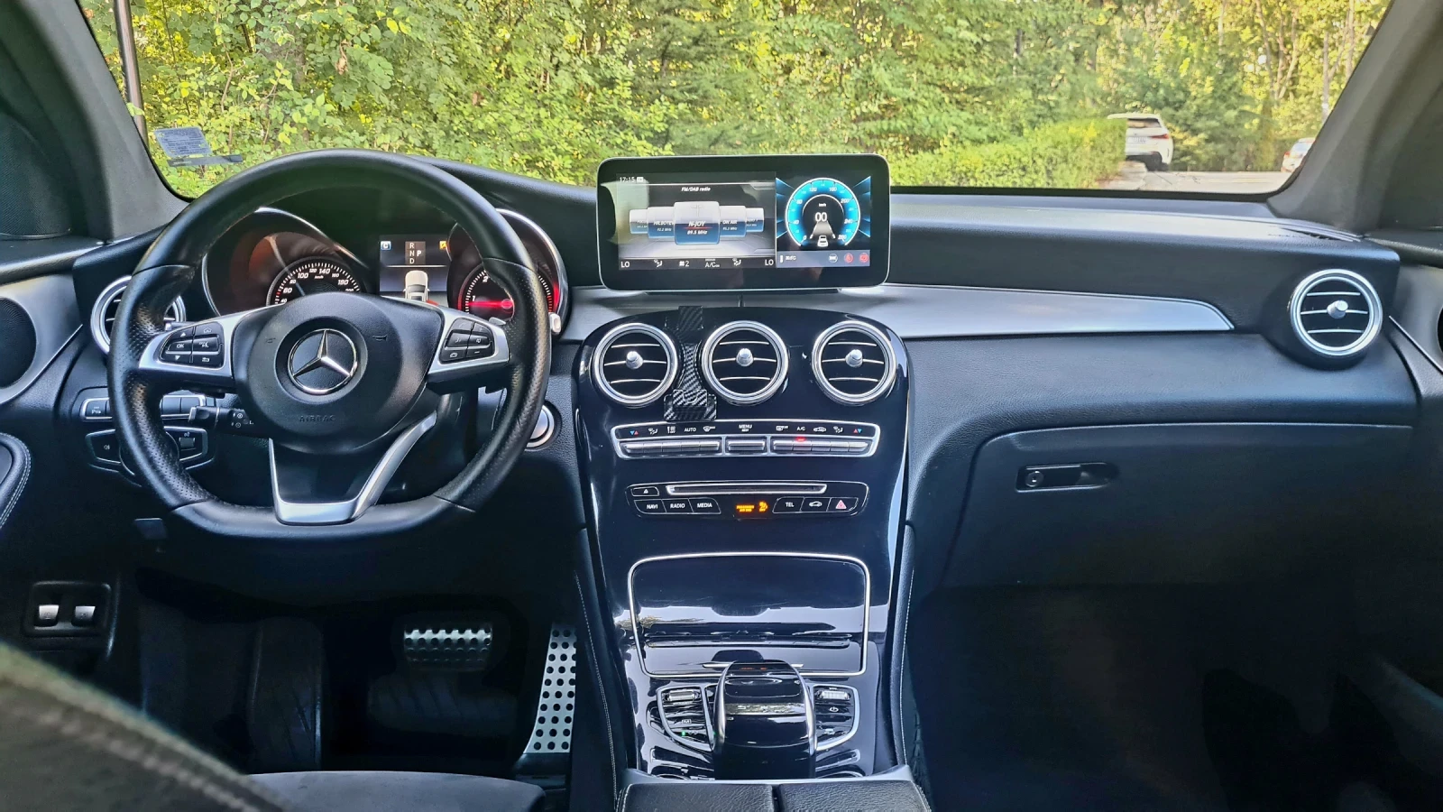 Mercedes-Benz GLC 250 250D 4MAT AMG Line - изображение 9