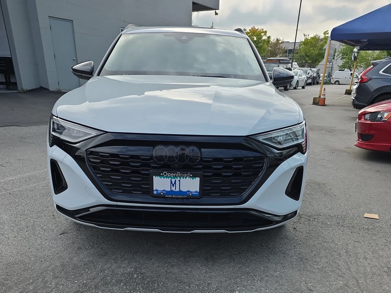 Audi Q8 2024 E-TRON QUATTRO* БЕЗ ПЪРВОНАЧАЛНА ВНОСКА*  - изображение 2