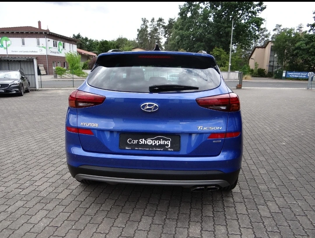 Hyundai Tucson Premium* Панорама* Обдухване* 4WD* Сервизна Истори - изображение 2