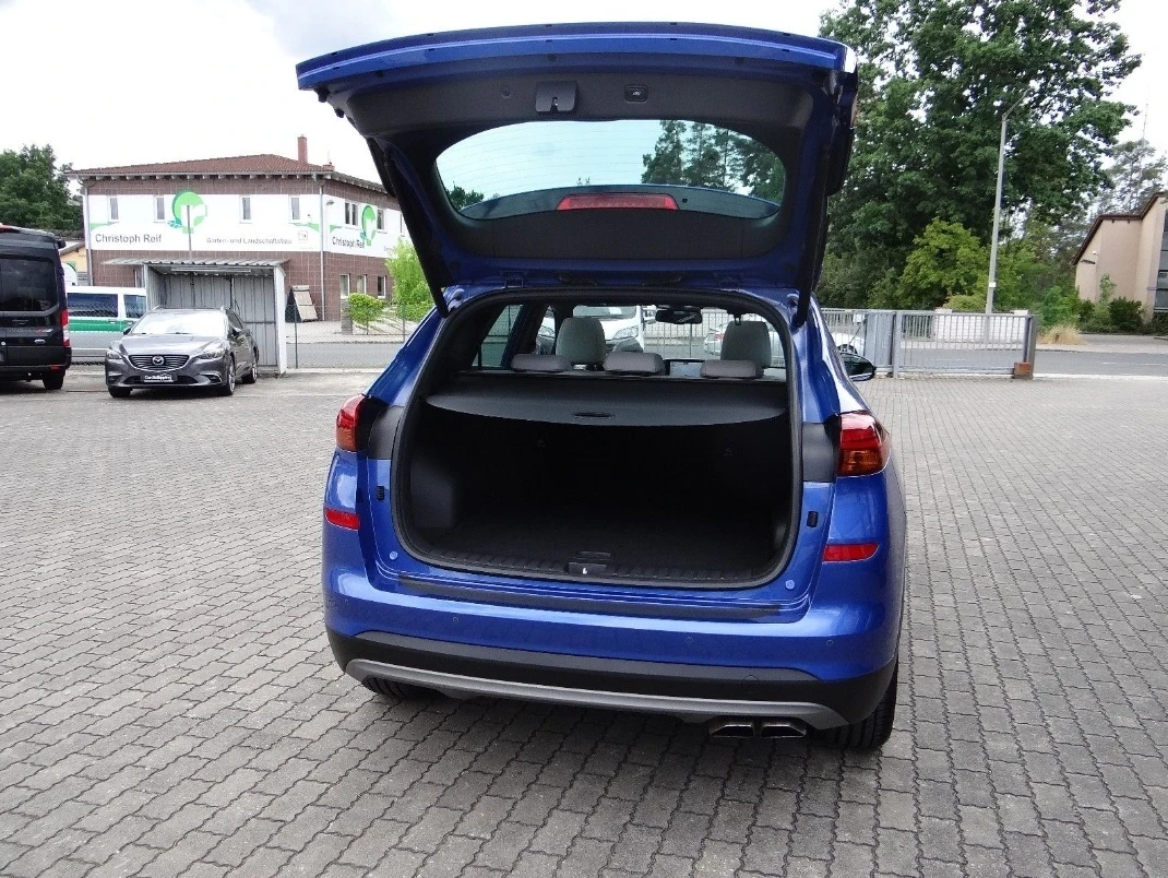 Hyundai Tucson Premium* Панорама* Обдухване* 4WD* Сервизна Истори - изображение 6