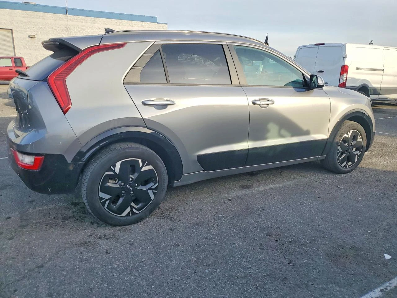 Kia Niro EV Wind, снимка 3 - Автомобили и джипове - 54485550