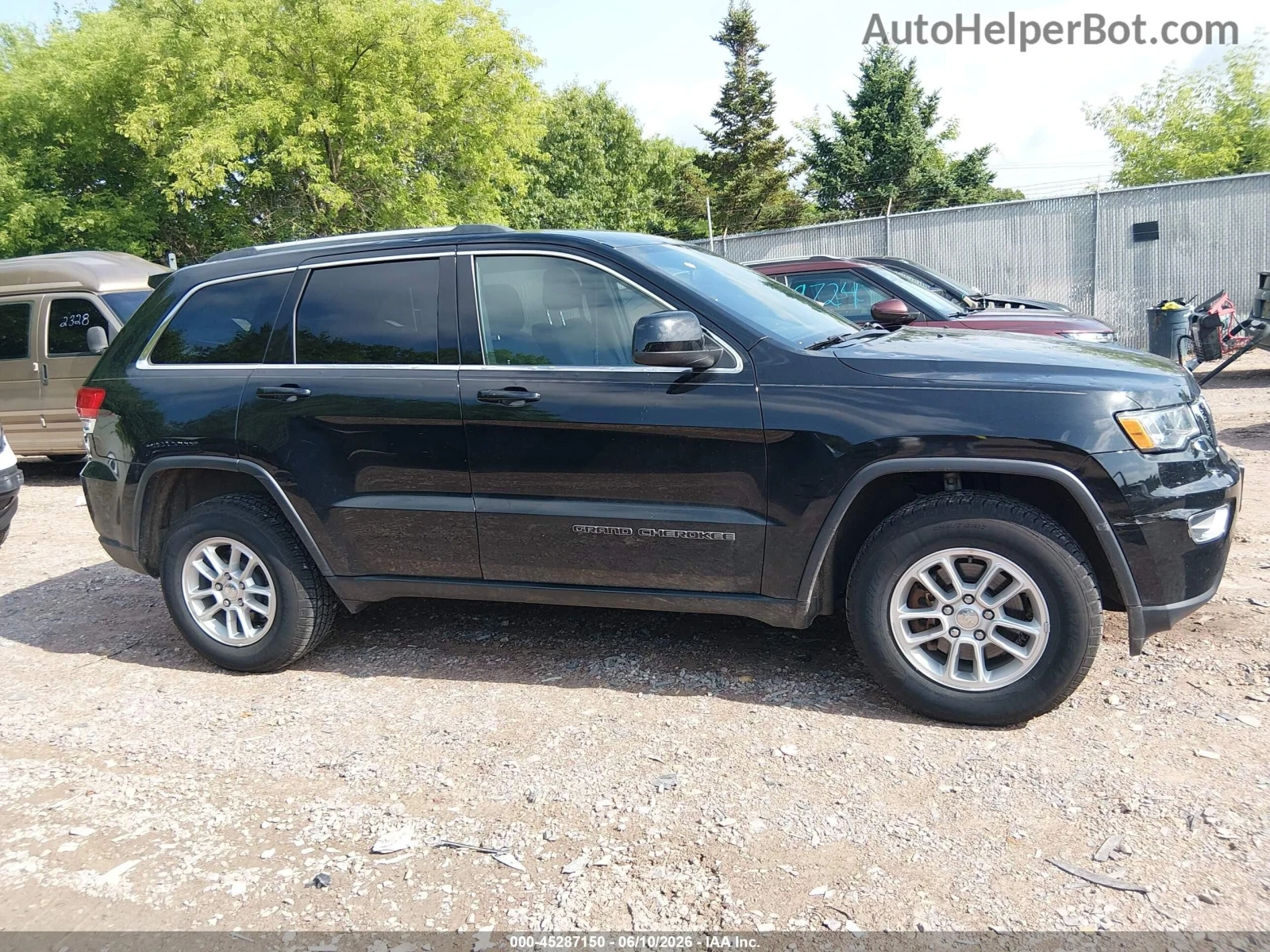 Jeep Grand cherokee Laredo* 3.6* 4X4* Carplay* 8zf* Цена до БГ, снимка 8 - Автомобили и джипове - 55650742