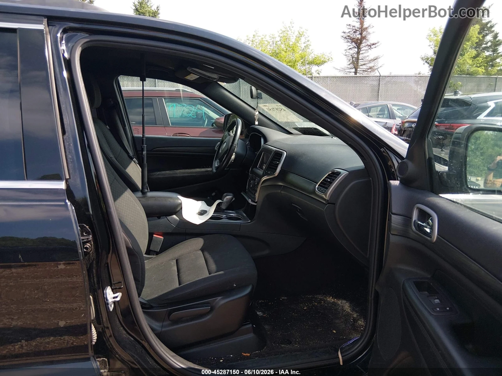 Jeep Grand cherokee Laredo* 3.6* 4X4* Carplay* 8zf* Цена до БГ, снимка 9 - Автомобили и джипове - 55650742