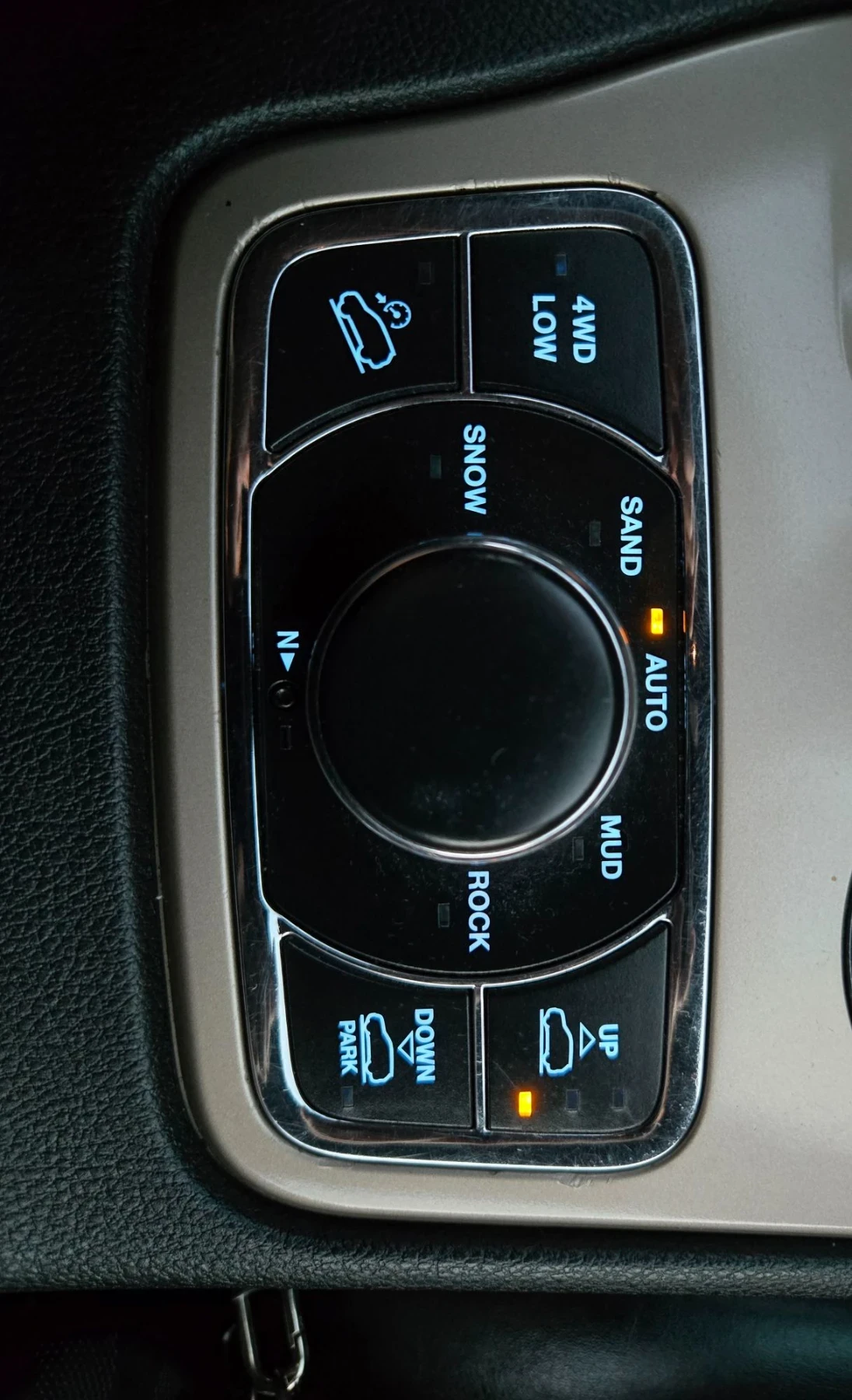 Jeep Grand cherokee 5.7 HEMI SUMMIT, снимка 11 - Автомобили и джипове - 55792804