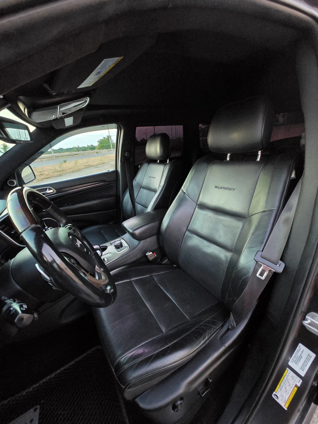 Jeep Grand cherokee 5.7 HEMI SUMMIT, снимка 8 - Автомобили и джипове - 55792804