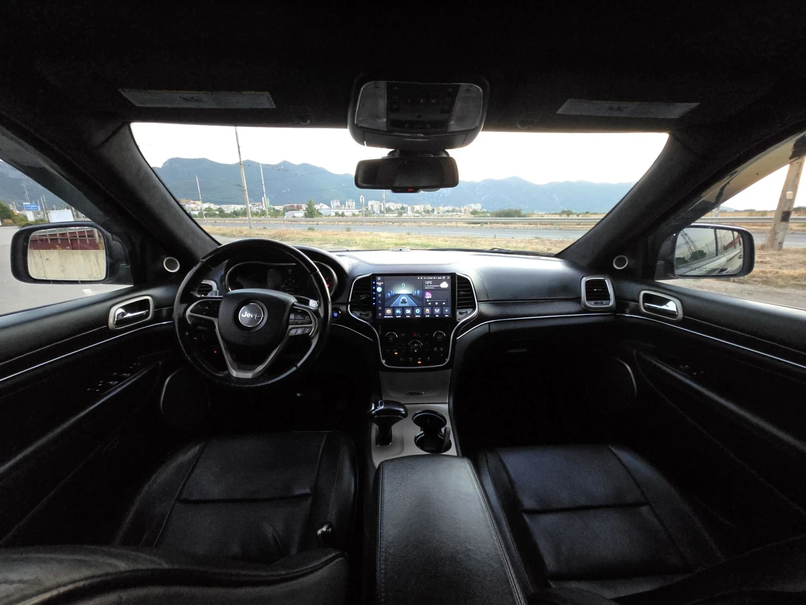 Jeep Grand cherokee 5.7 HEMI SUMMIT, снимка 10 - Автомобили и джипове - 55792804
