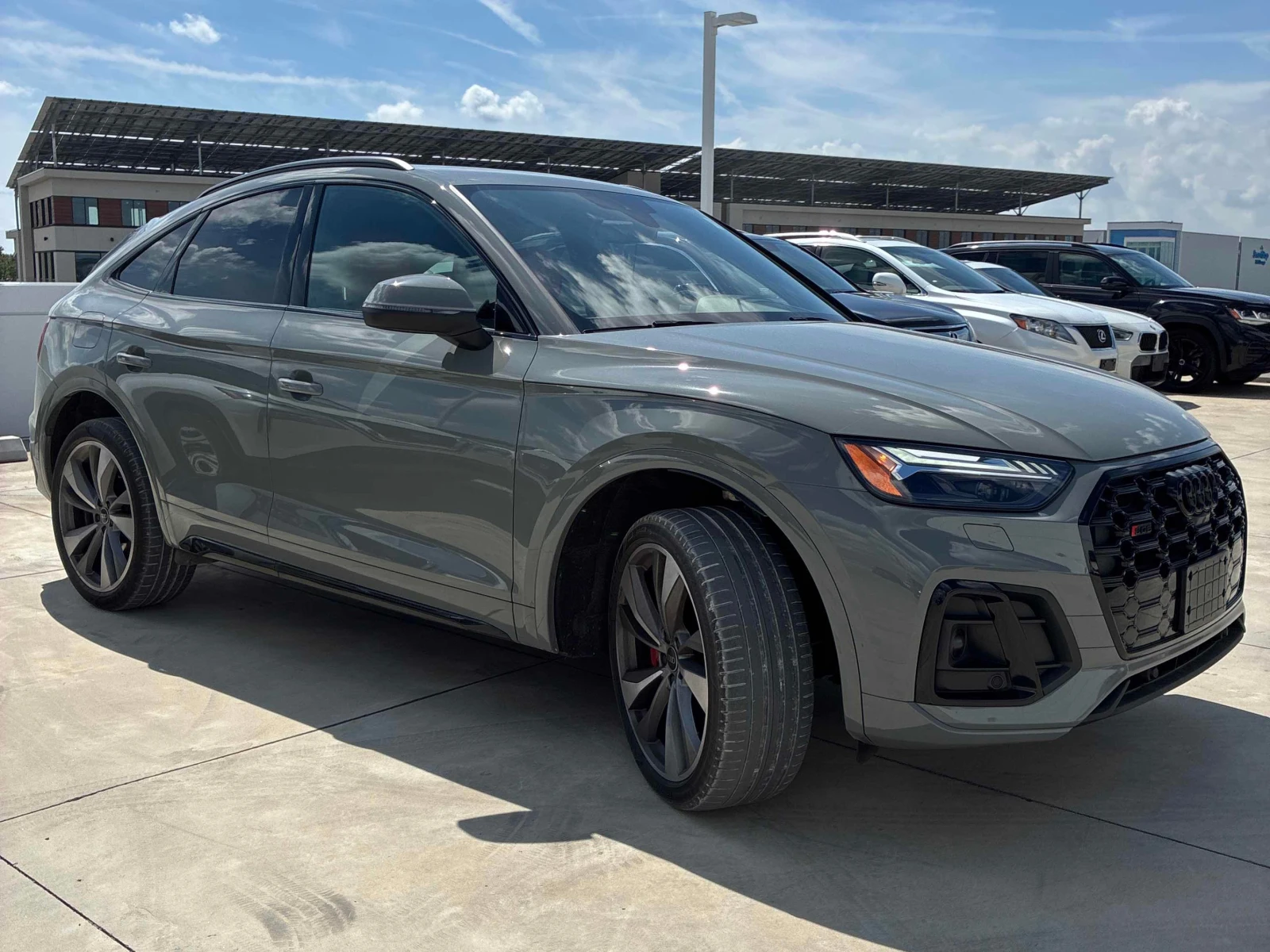 Audi SQ5 * Technik * CARFAX * ЦЕНА ДО БГ, снимка 4 - Автомобили и джипове - 55875716