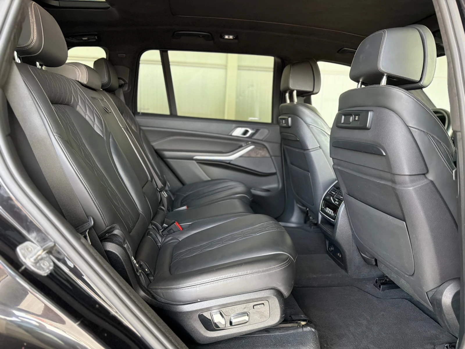 BMW X7 40i Xdrive НАЛИЧЕН , снимка 11 - Автомобили и джипове - 55880052