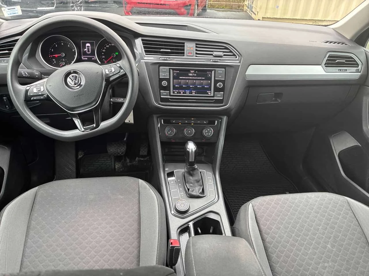 VW Tiguan * Trendline * АВТОКРЕДИТ БЕЗ ПЪРОНАЧАЛНА ВНОСКА, снимка 9 - Автомобили и джипове - 56180019