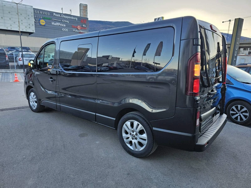 Renault Trafic 2.0 , снимка 4 - Бусове и автобуси - 49434983