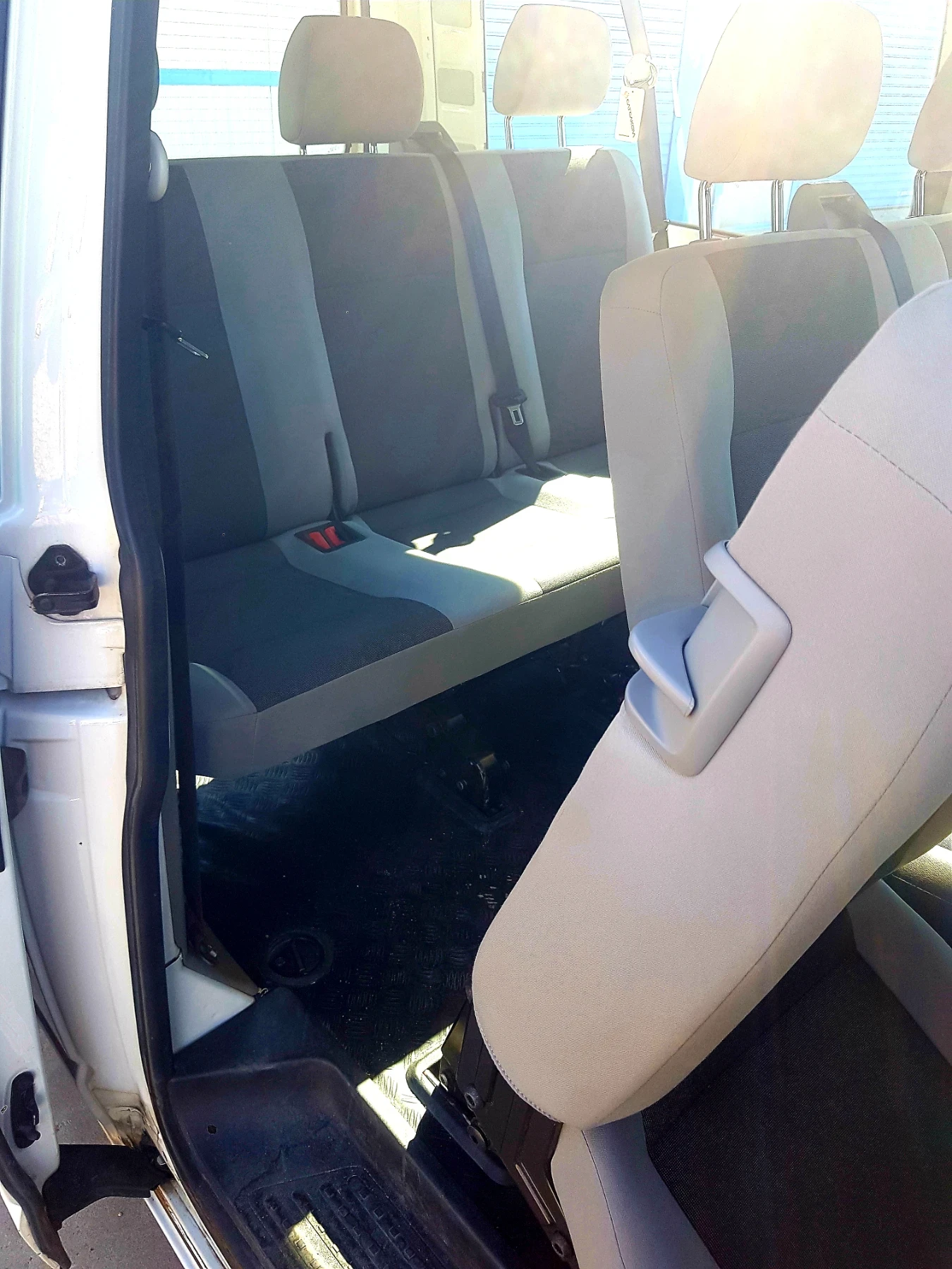 VW T5 Първи собственик 8+ 1, снимка 10 - Бусове и автобуси - 56517019