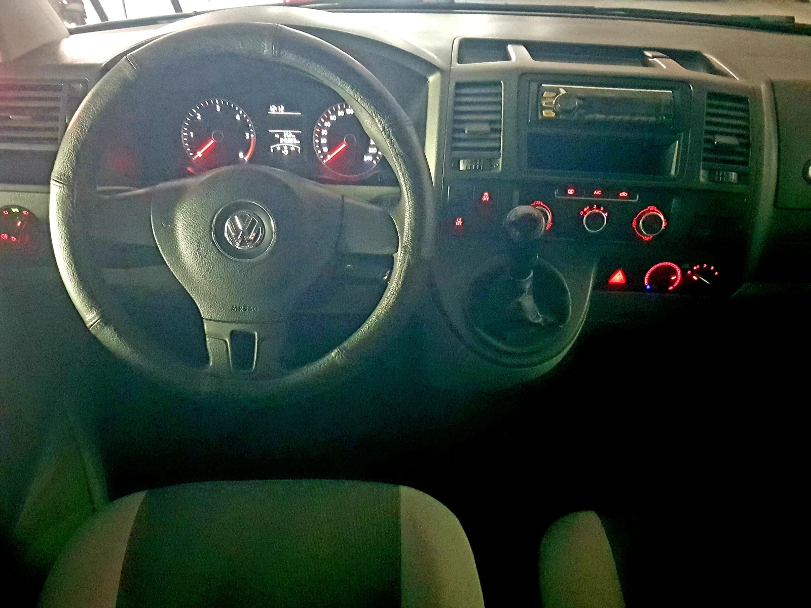 VW T5 Първи собственик 8+ 1, снимка 7 - Бусове и автобуси - 56517019