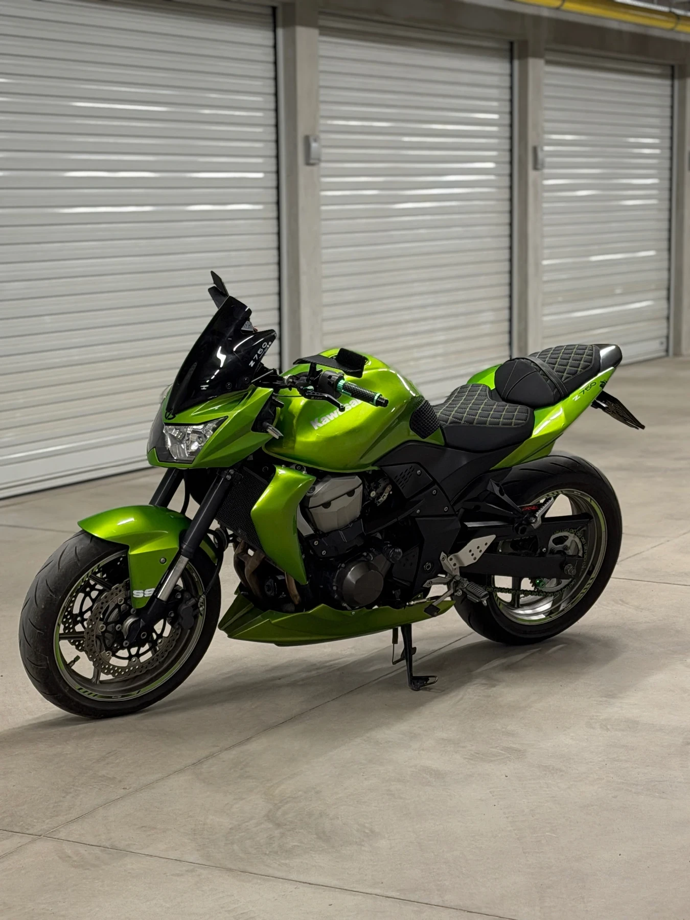 Kawasaki Z 750, снимка 2 - Мотоциклети и мототехника - 54359335