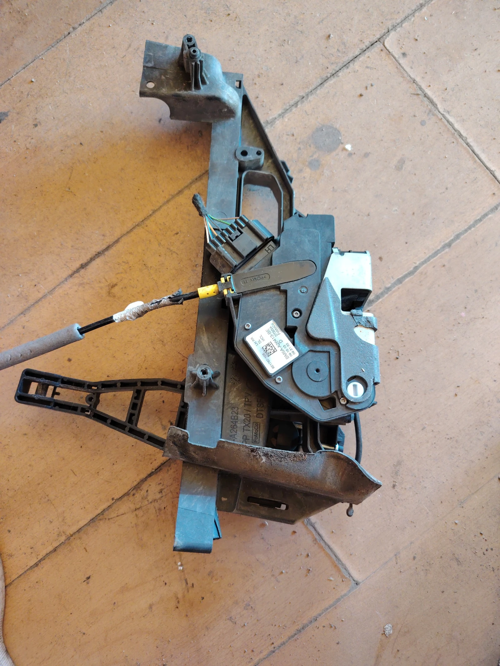 BM5A-A26413-BE ����� ���� ����� �� ���� ���� 12-14� | Mobile.bg � ����������� 4