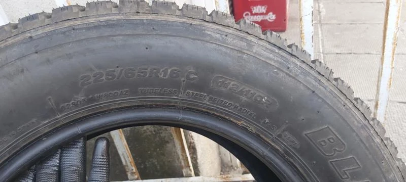 Гуми Зимни 225/65R15, снимка 4 - Гуми и джанти - 33740996