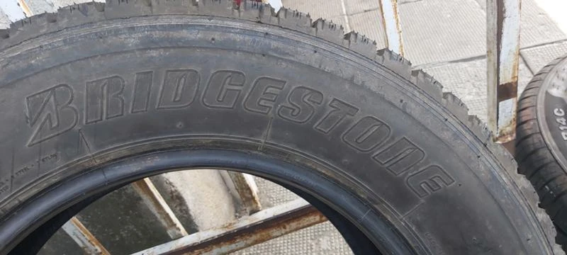 Гуми Зимни 225/65R15, снимка 3 - Гуми и джанти - 33740996