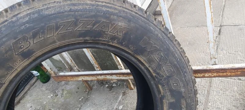 Гуми Зимни 225/65R15, снимка 5 - Гуми и джанти - 33740996