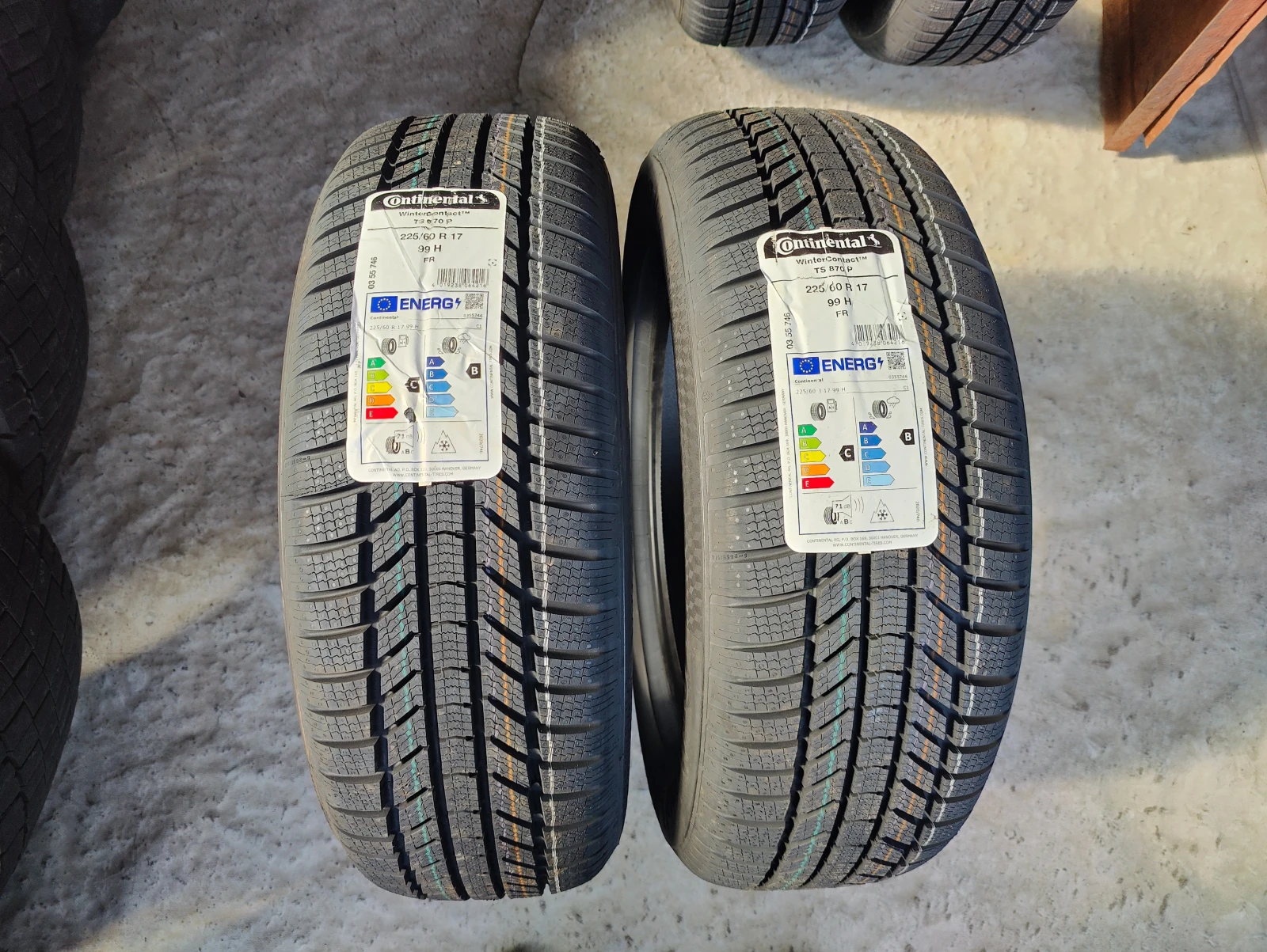 Гуми Зимни 225/60R17, снимка 2 - Гуми и джанти - 54111189