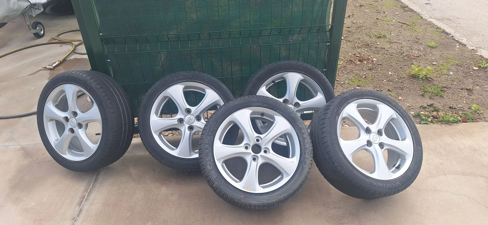 ���� � ������ 205/45R16 | Mobile.bg � ����������� 1