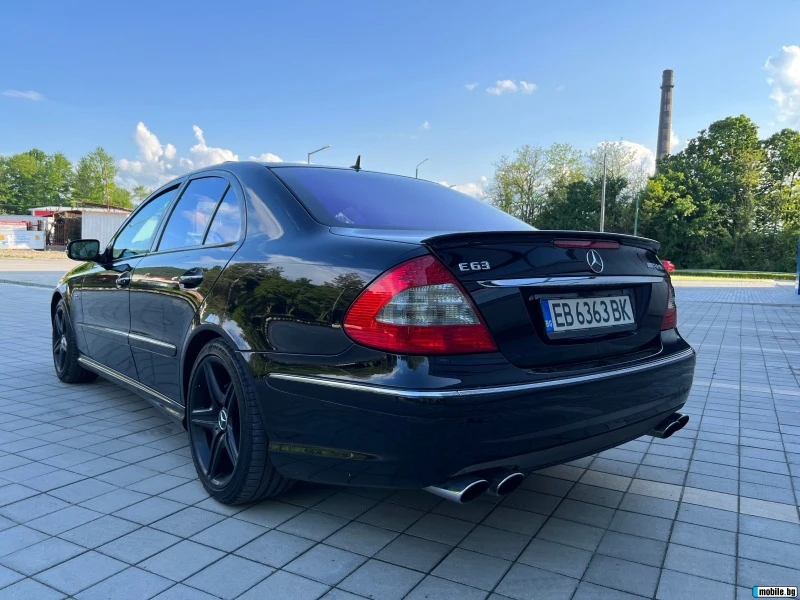 Mercedes-Benz E 63 AMG 514PS KEYLESS DISTRONIC HARMAN&KARDON FULL!!, снимка 3 - Автомобили и джипове - 42910814