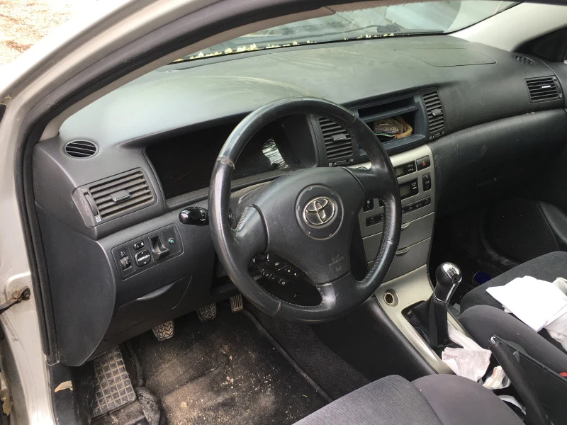 Toyota Corolla, снимка 4 - Автомобили и джипове - 45654558