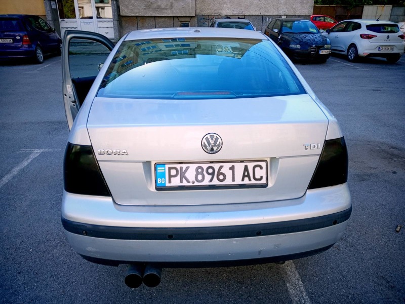 VW Bora 1.9TDI, снимка 2 - Автомобили и джипове - 46016592