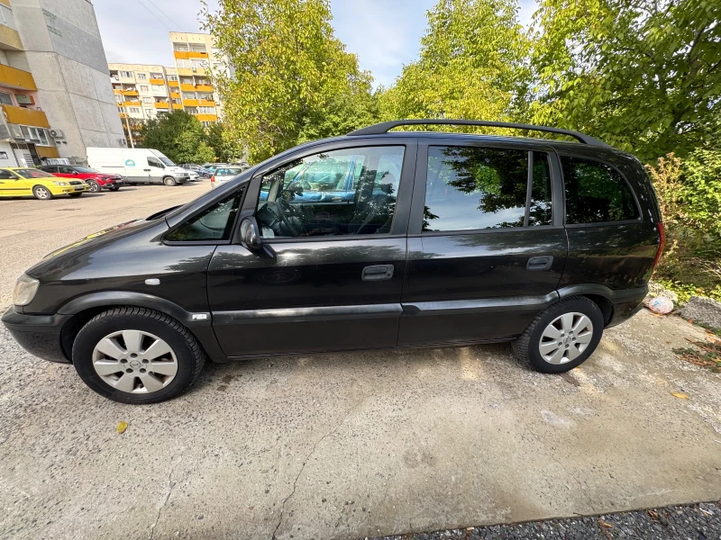 Opel Zafira 1.8 Газ-Бензи 7-местен Гаражен , снимка 3 - Автомобили и джипове - 47325816