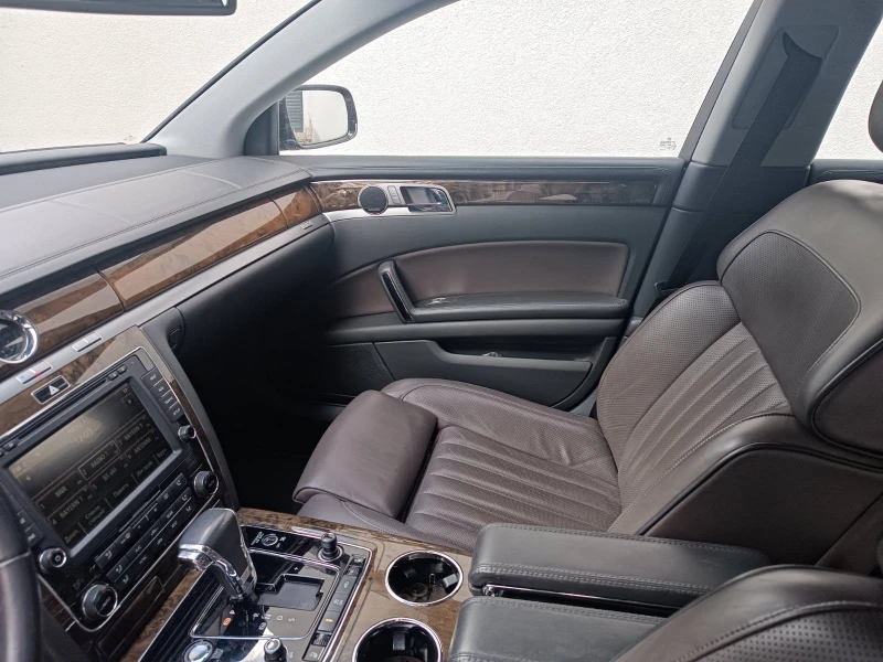 VW Phaeton, снимка 13 - Автомобили и джипове - 47547286