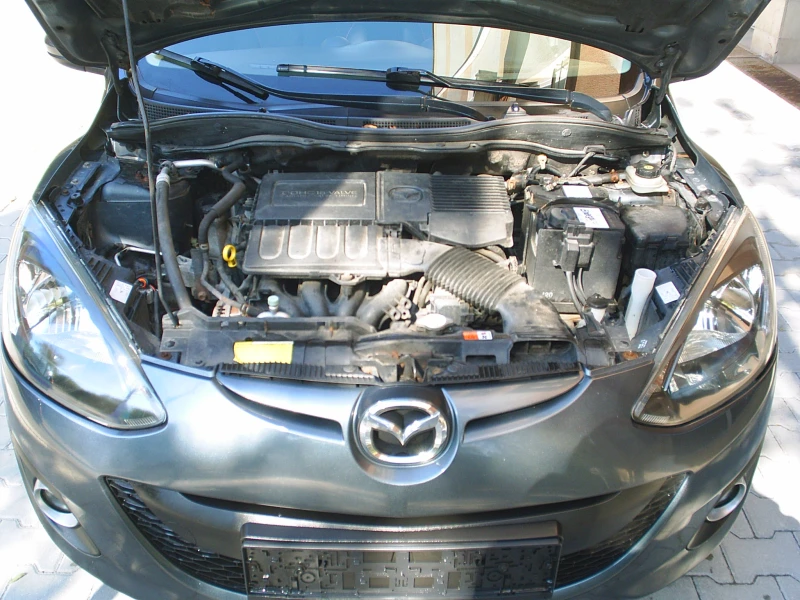 Mazda 2 1.3 16V 75k.c., снимка 15 - Автомобили и джипове - 47641184