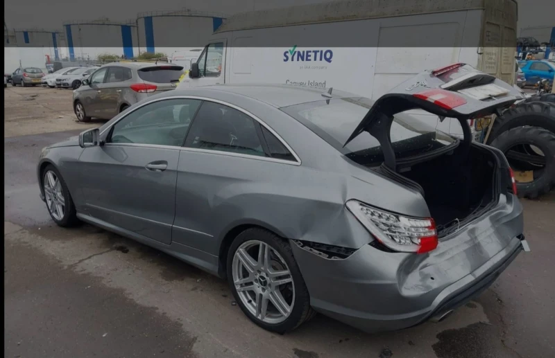 Mercedes-Benz E 220 W207 AMG, снимка 11 - Автомобили и джипове - 47704499