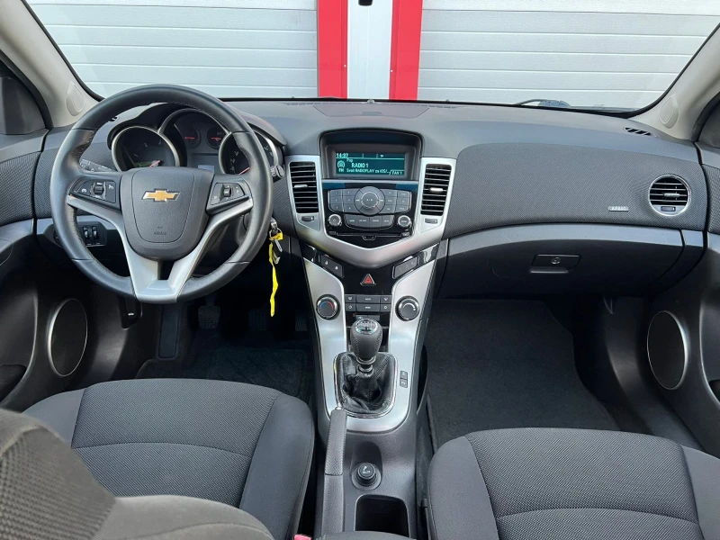 Chevrolet Cruze 1.7CDTI KLIMATRONIK ЕVRO 5B 6-СКОРОСТИ ЛИЗИНГ!!!, снимка 14 - Автомобили и джипове - 48052743