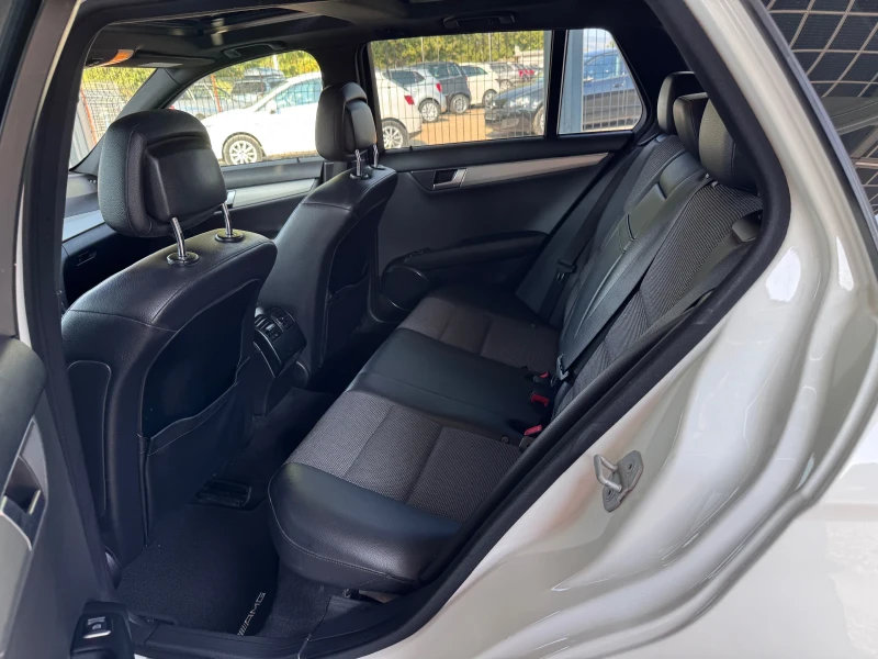 Mercedes-Benz C 250 CDI 4MATIC AMG 204кс * ПАНОРАМА* ТОП* , снимка 12 - Автомобили и джипове - 51119810