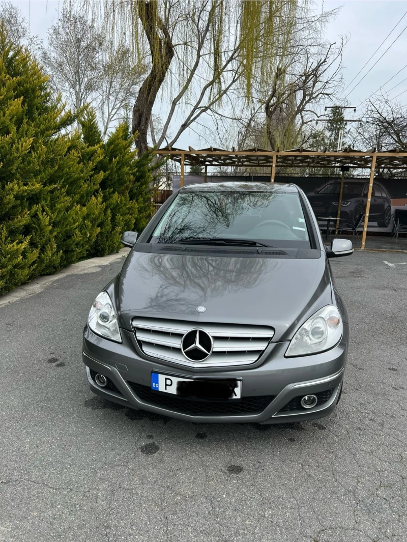 Mercedes-Benz C 180, снимка 2 - Автомобили и джипове - 52348834
