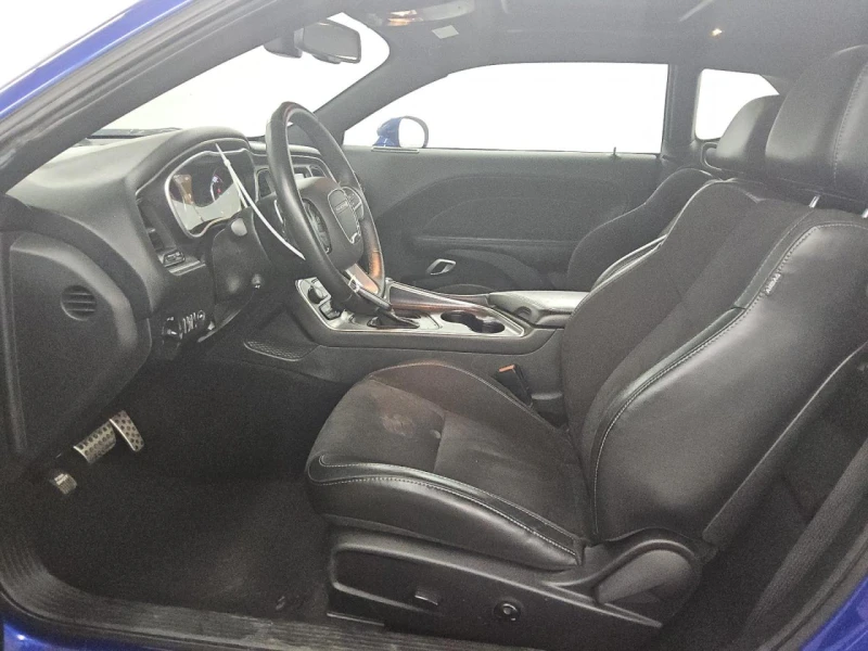 Dodge Challenger SXT, снимка 7 - Автомобили и джипове - 52368708