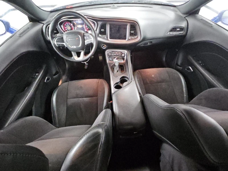 Dodge Challenger SXT, снимка 8 - Автомобили и джипове - 52368708