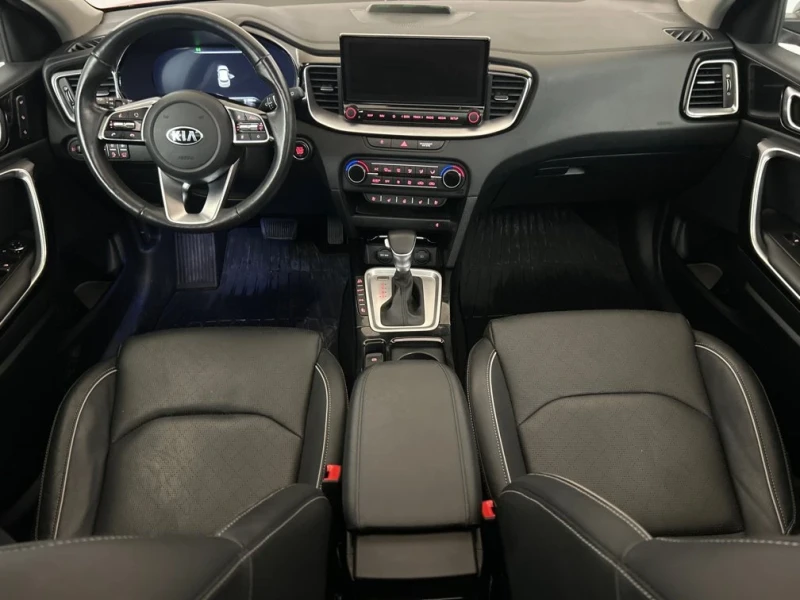 Kia XCeed Plug in Hybrid 141ps , снимка 8 - Автомобили и джипове - 52461416
