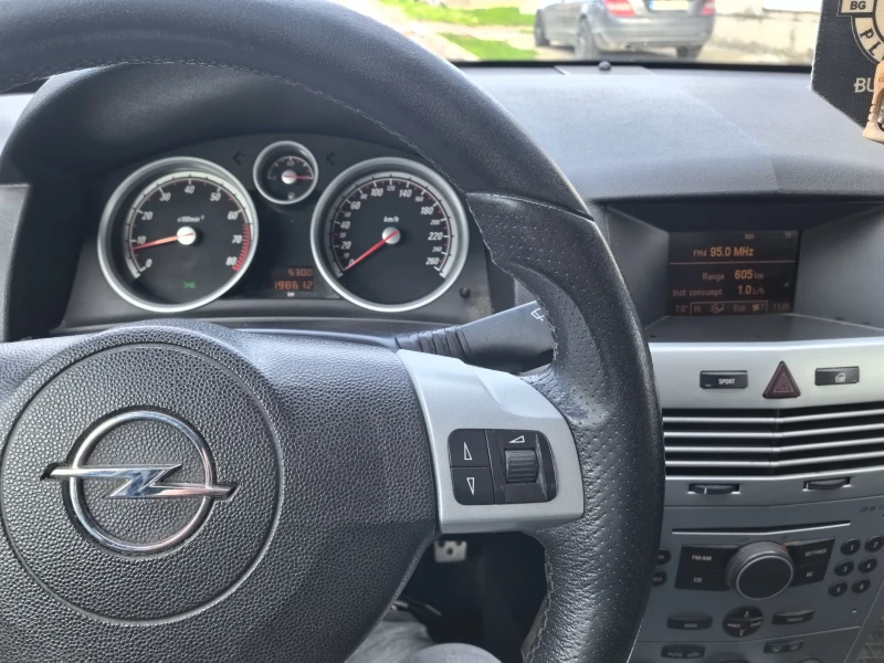 Opel Astra, снимка 10 - Автомобили и джипове - 52590964
