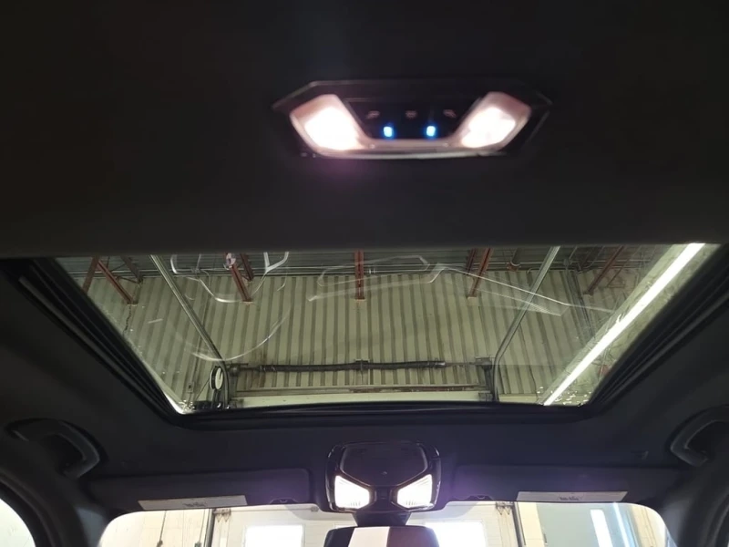 BMW 330  XDRIVE * CARFAX * БЕЗ ПЪРВОНАЧАЛНА ВНОСКА, снимка 14 - Автомобили и джипове - 53176261